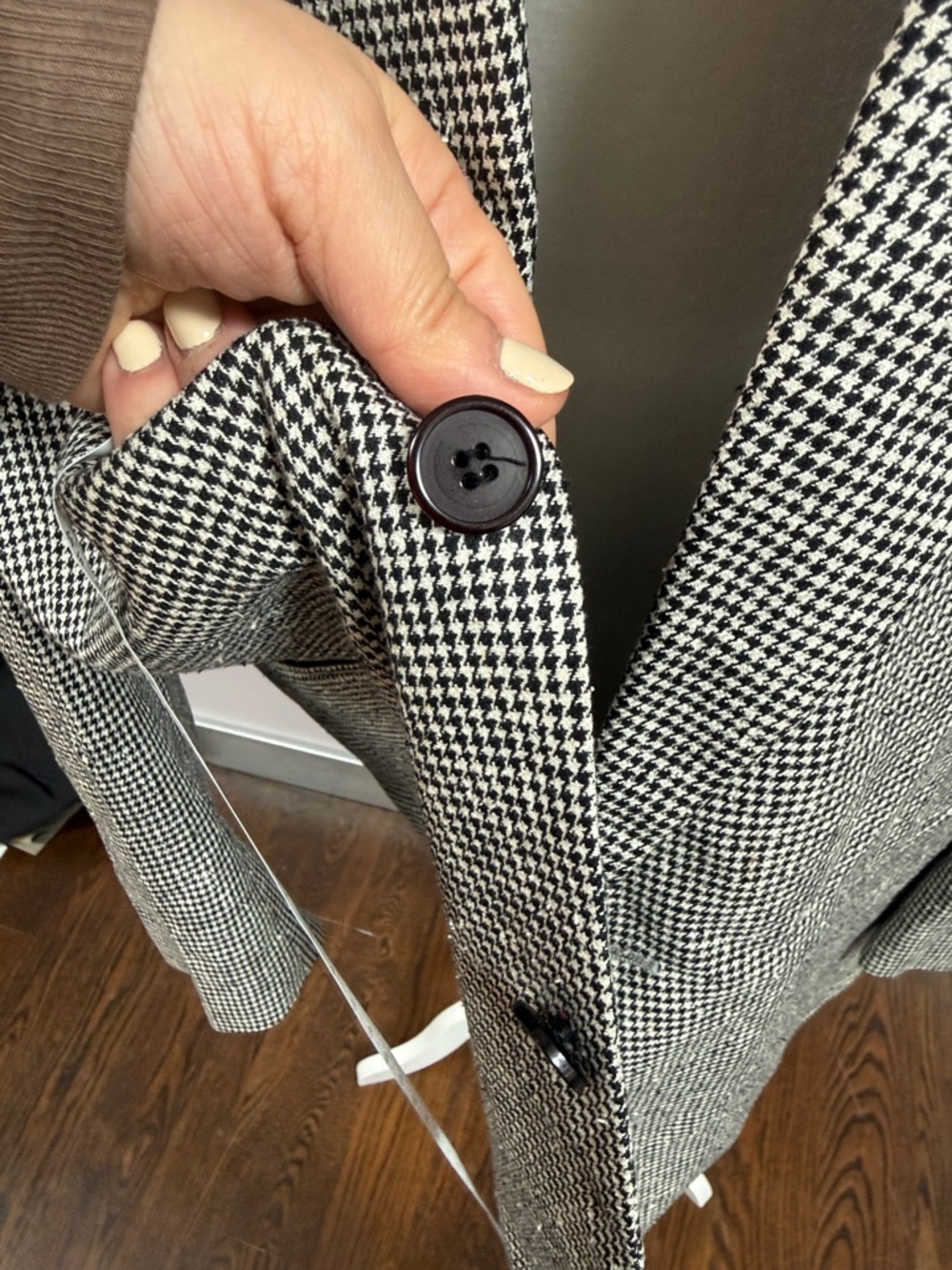Milton’s silk houndstooth plaid pattern blazer - Picture 8 of 9